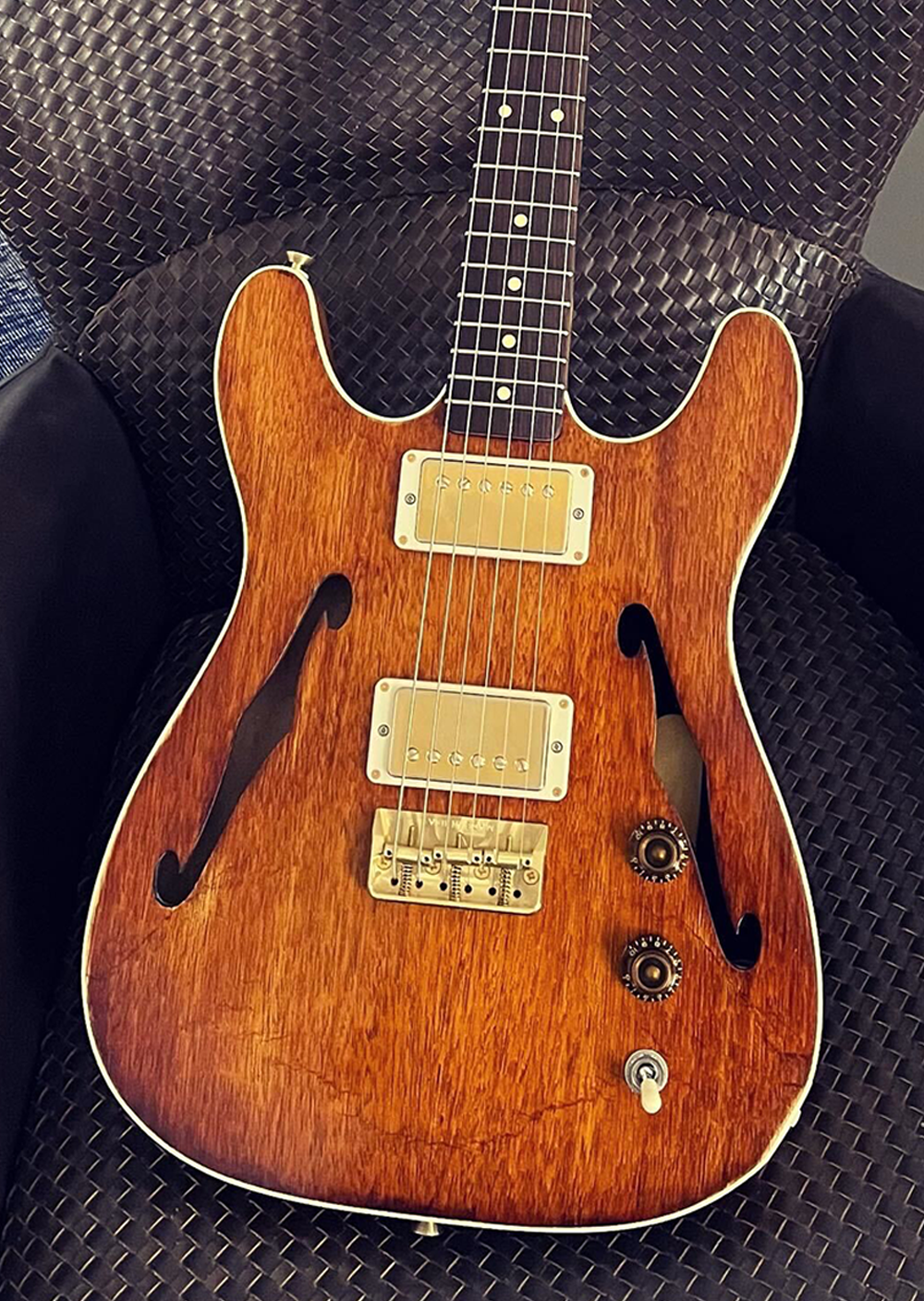 Semi Hollow T-Fiddle