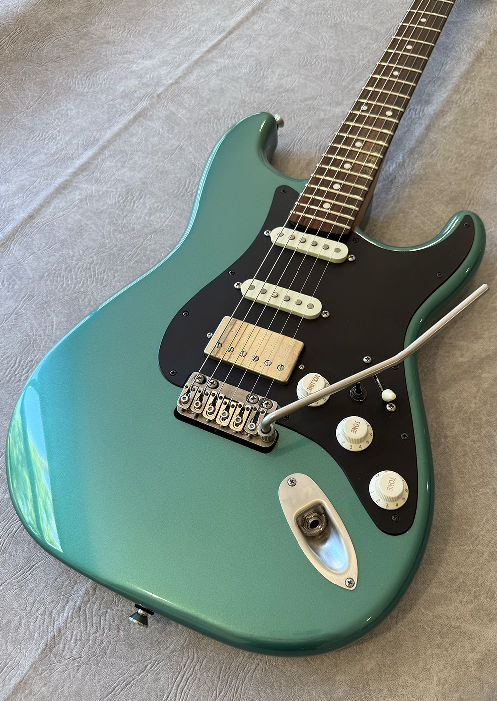 Pelham Blue Dutchcaster